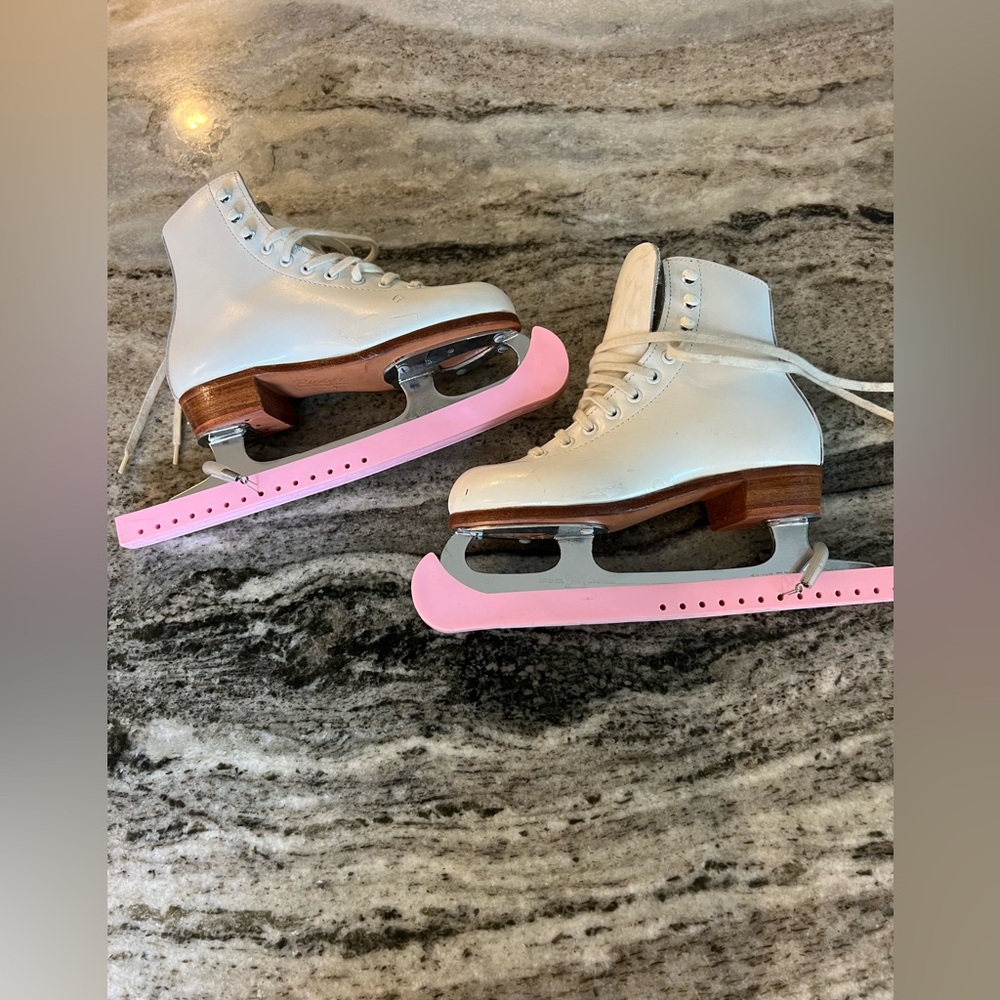 Riedell White Kids Figure Ice Skates with Pink Blade Covers
